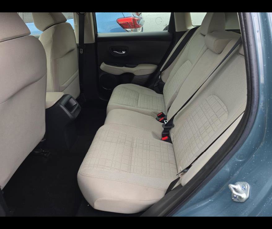 Used 2025 Honda HR-V LX image 7