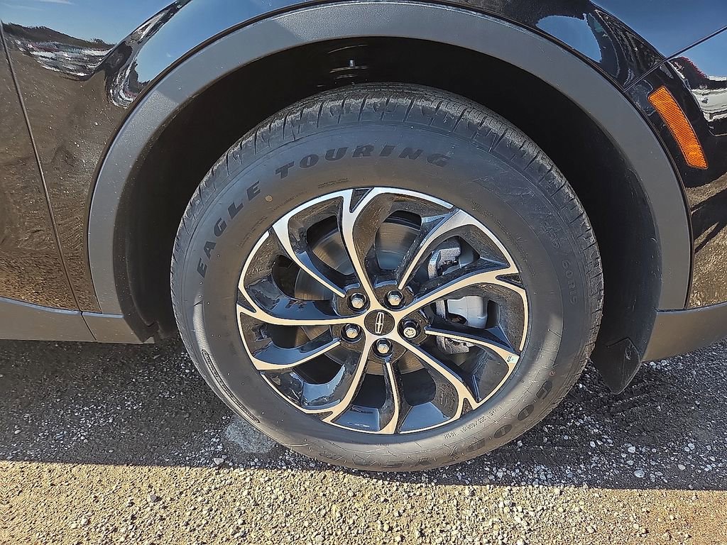 New 2026 Lincoln Nautilus Premier AWD/4WD image 8