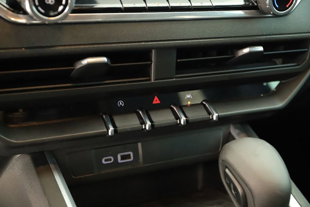 Used 2024 Chevrolet Colorado Trail Boss w/ Advanced Trailering Package image 25