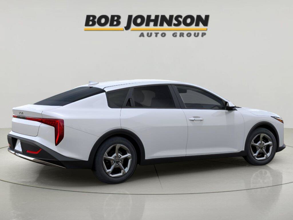 New 2026 Kia K4 FWD image 8