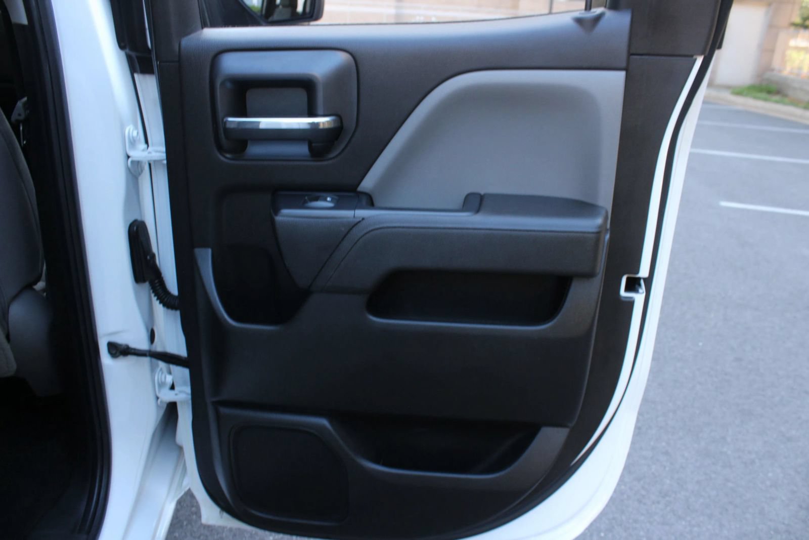 Used 2018 Chevrolet Silverado 1500 Custom RWD image 19