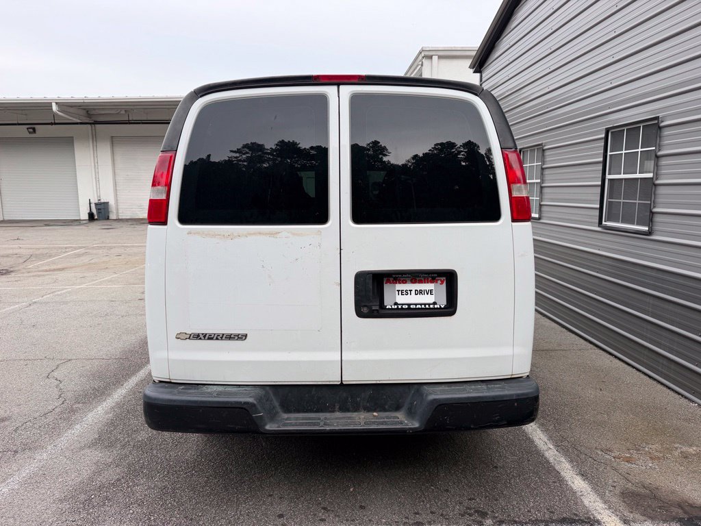 Used 2018 Chevrolet Express 2500 RWD image 6
