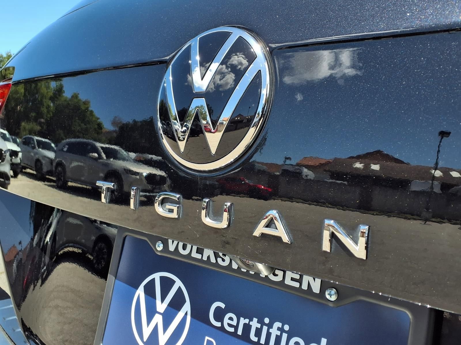 Certified 2023 Volkswagen Tiguan SE FWD image 7