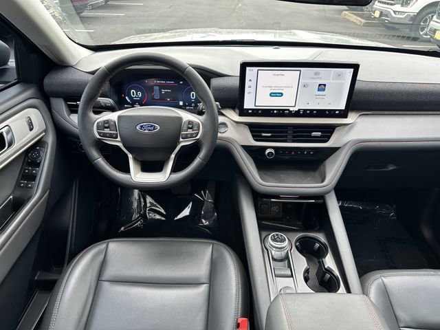 Certified 2025 Ford Explorer Active w/ Active Comfort Package AWD/4WD image 13
