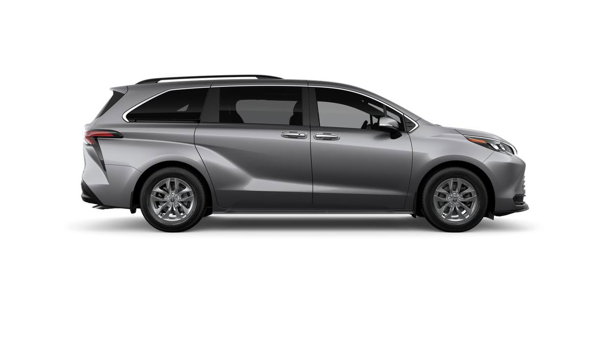 New 2026 Toyota Sienna XLE FWD image 12