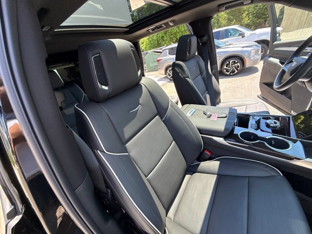 Used 2026 Cadillac Escalade Luxury AWD/4WD image 63