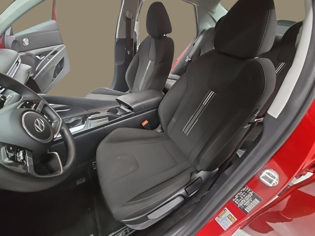 Used 2024 Hyundai Elantra SEL FWD image 14