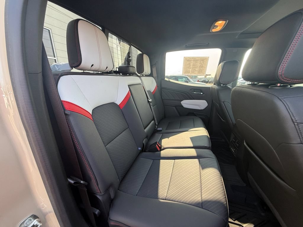 Used 2024 GMC Canyon AT4X AWD/4WD image 41