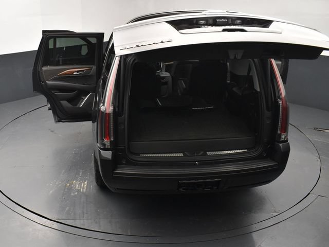 Used 2018 Cadillac Escalade Luxury AWD/4WD image 29