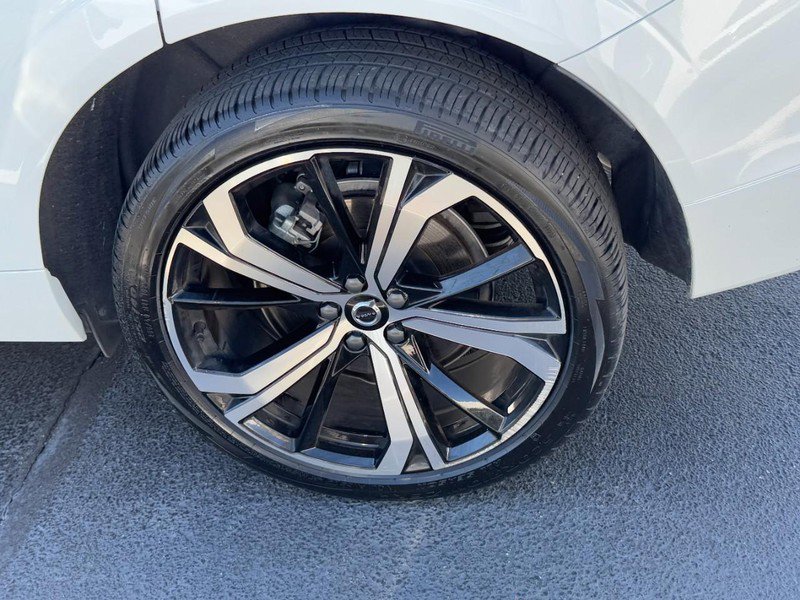 Certified 2023 Volvo XC60 T8 Ultimate w/ Climate Package image 8