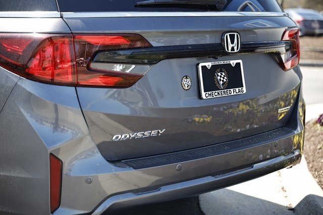 New 2026 Honda Odyssey Touring image 10