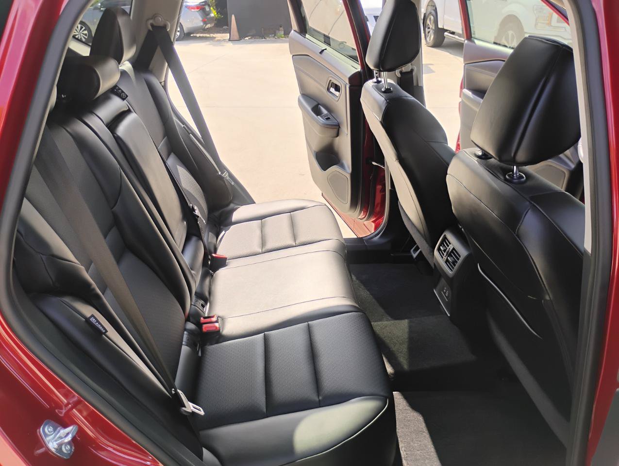 Used 2023 Nissan Rogue SV w/ SV Premium B Package FWD image 35