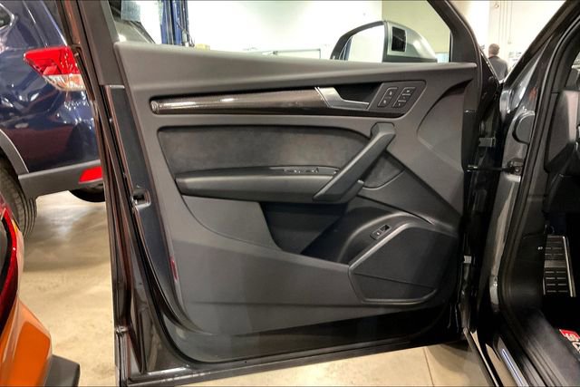 Used 2023 Audi SQ5 Premium w/ Convenience Package image 22