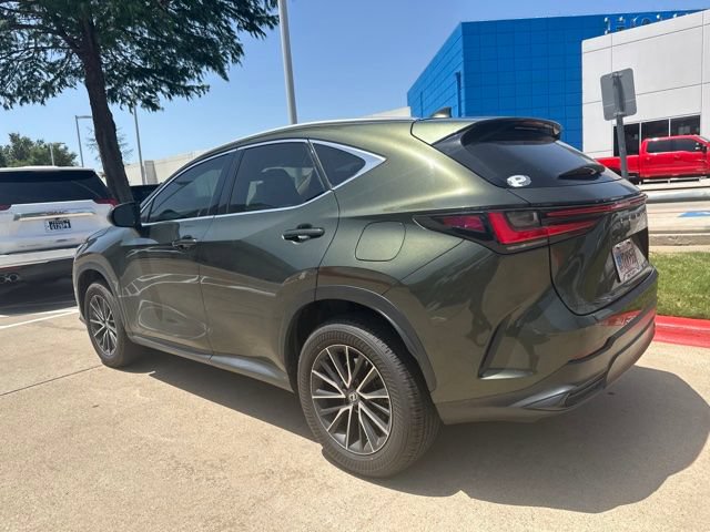 Used 2024 Lexus NX 250 FWD w/ Towing Package (2000 Lbs) image 4