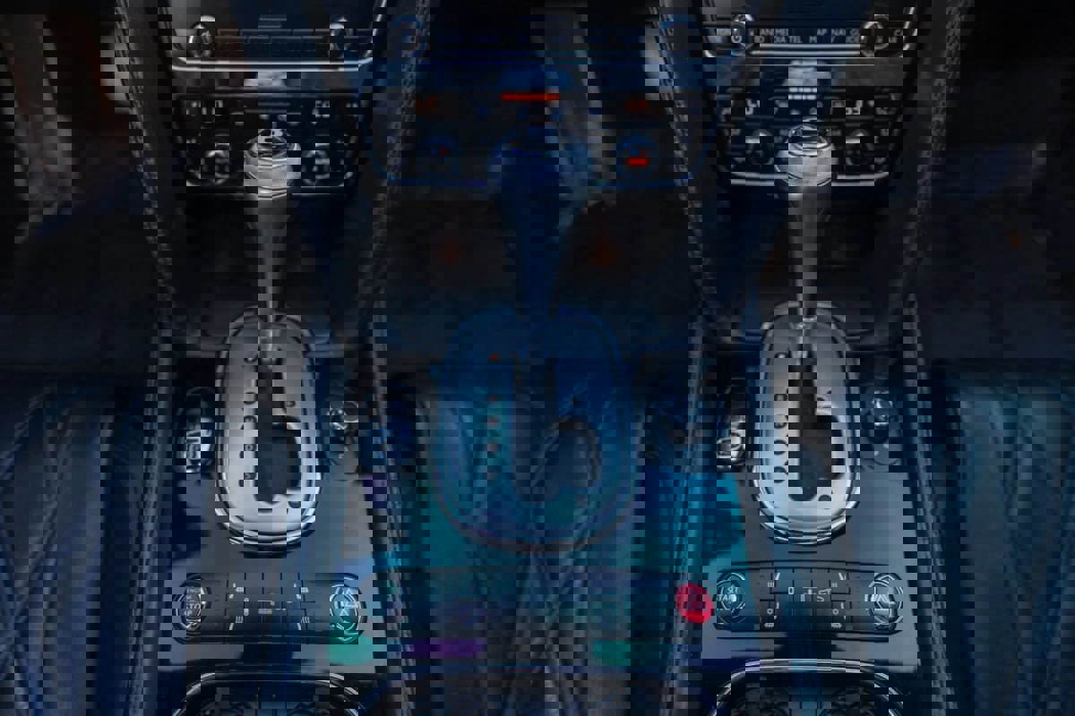 Used 2015 Bentley Flying Spur V8 image 81