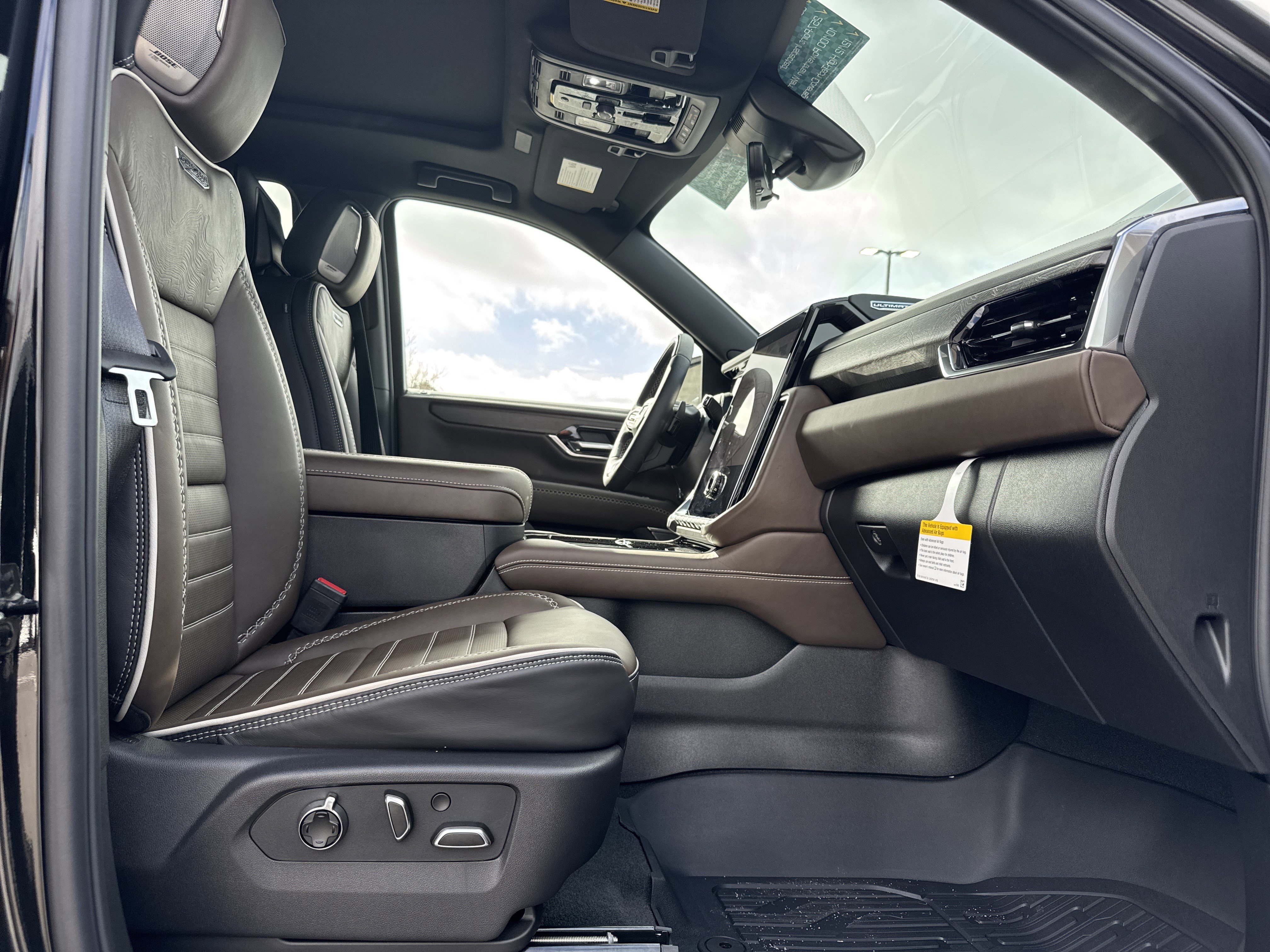 Used 2026 GMC Yukon Denali Ultimate w/ LPO, Floor Liner Package image 35