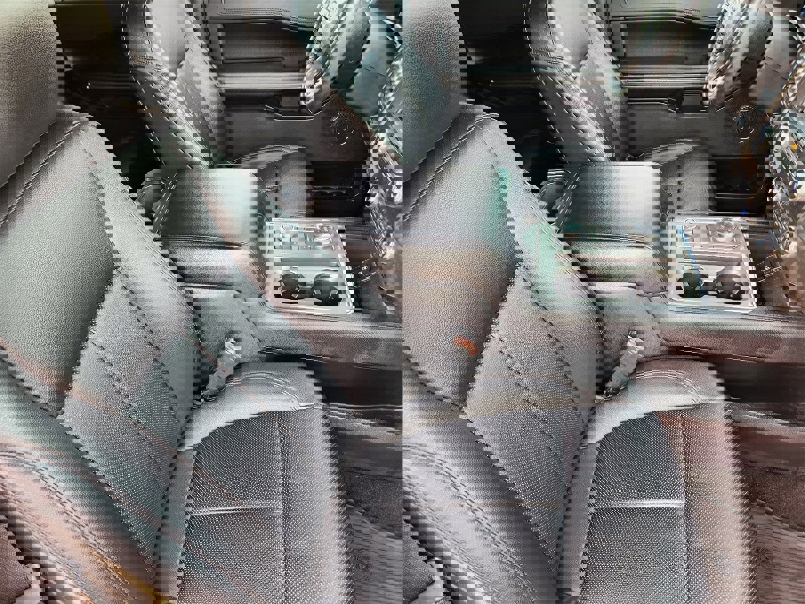 Used 2020 Ford Expedition XLT w/ Equipment Group 202A image 14