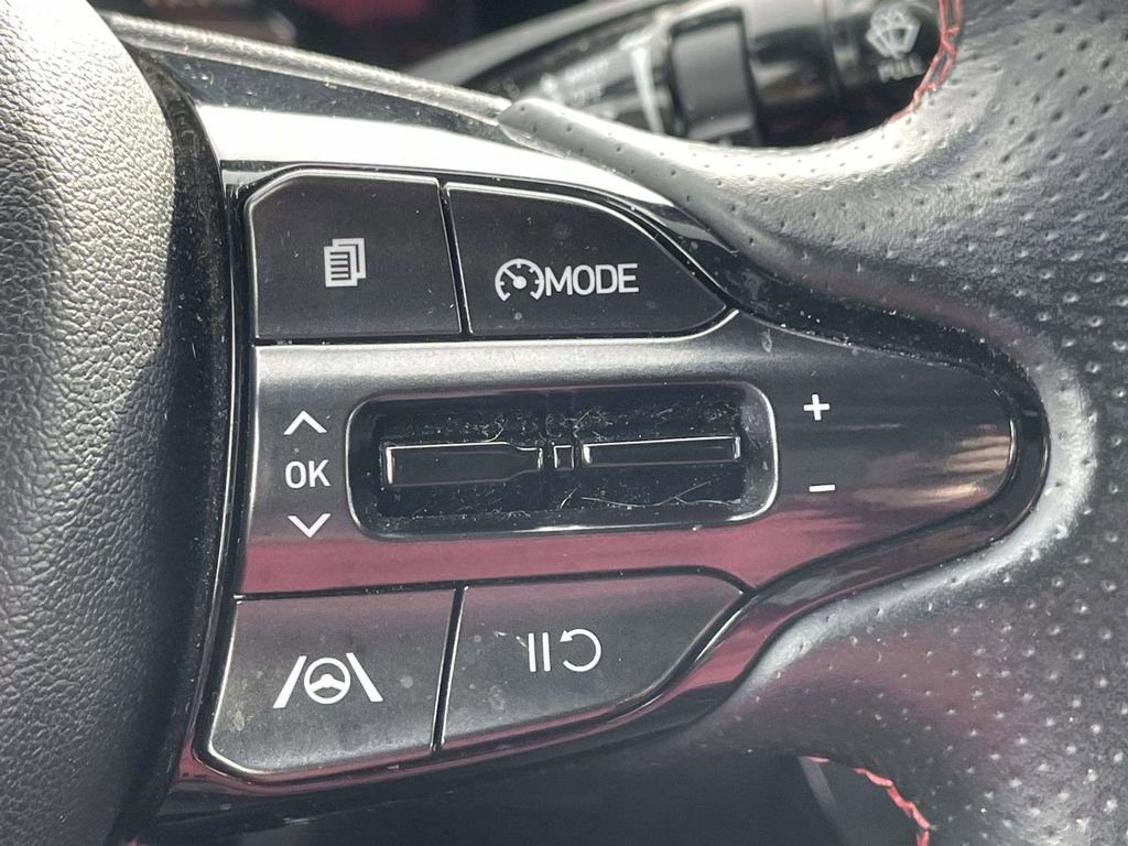 Certified 2022 Hyundai Elantra N Line image 23