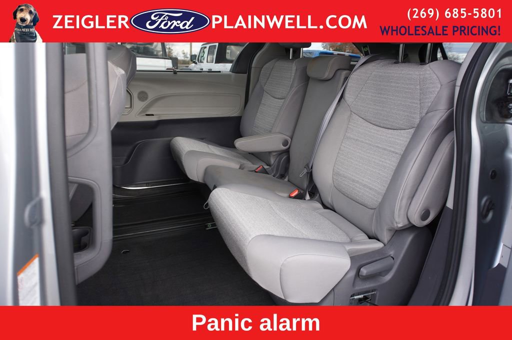 Used 2021 Toyota Sienna LE image 11