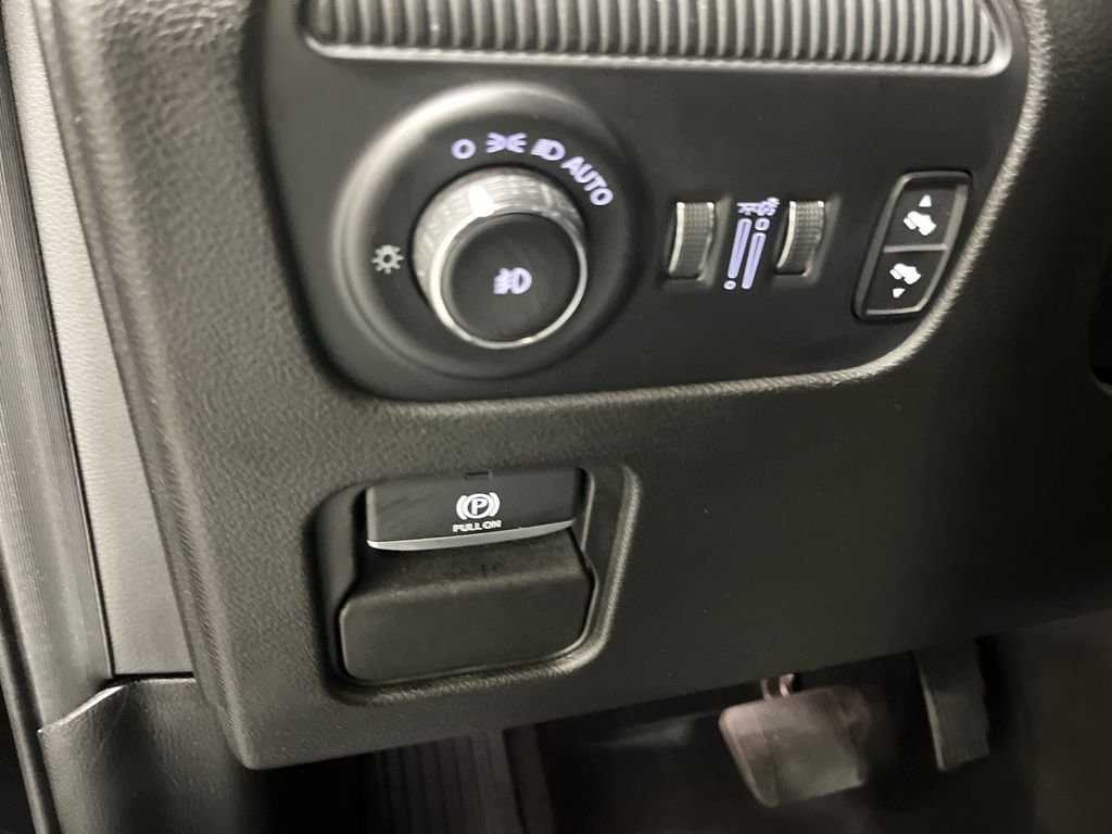 Used 2024 Jeep Wagoneer L Series II w/ Flexible Seating Group image 15