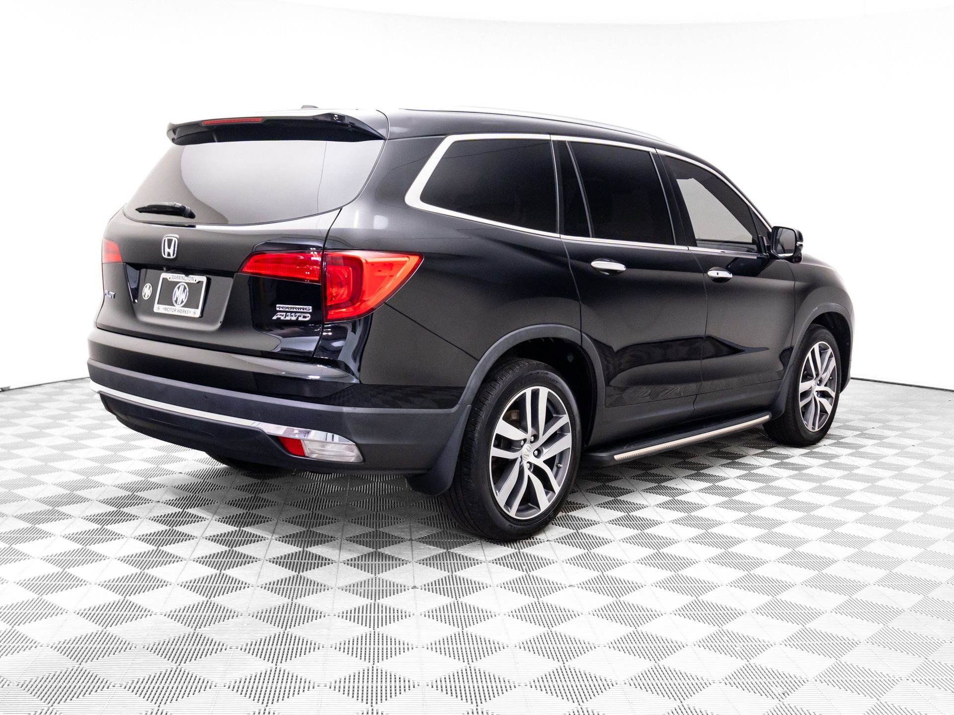 Used 2018 Honda Pilot Touring image 5