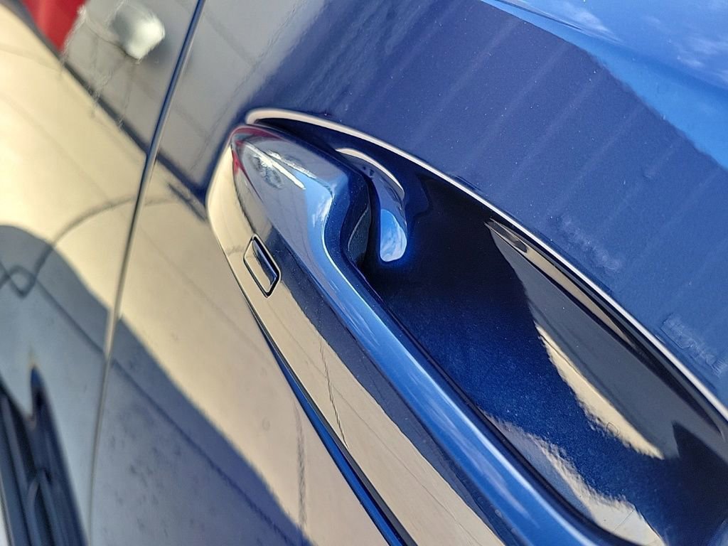 New 2025 Nissan Armada SL w/ Captain's Chari Seat Package image 10