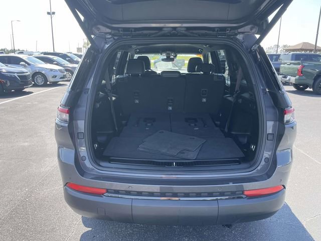 Used 2024 Jeep Grand Cherokee L Laredo image 10