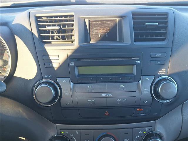Used 2012 Toyota Highlander FWD image 12