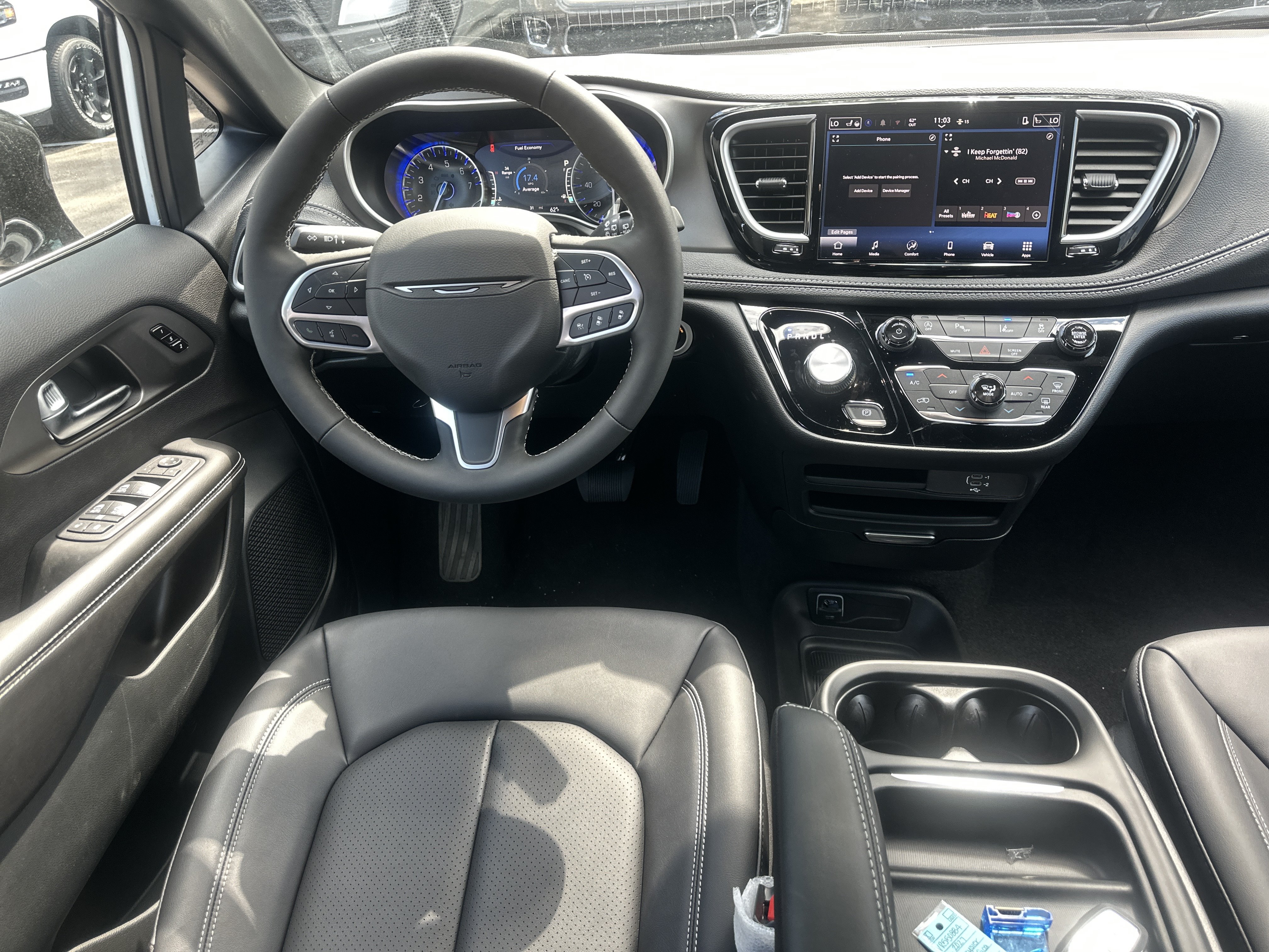 New 2027 Chrysler Pacifica Select FWD image 31