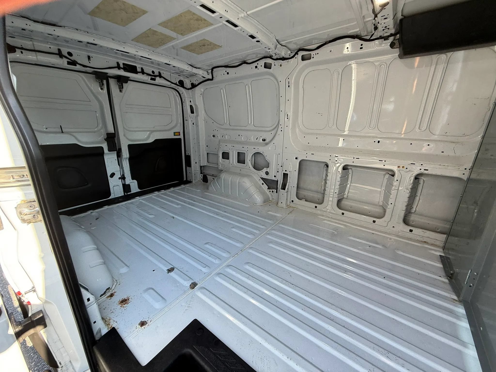 Used 2022 Ford Transit 150 Low Roof RWD image 32