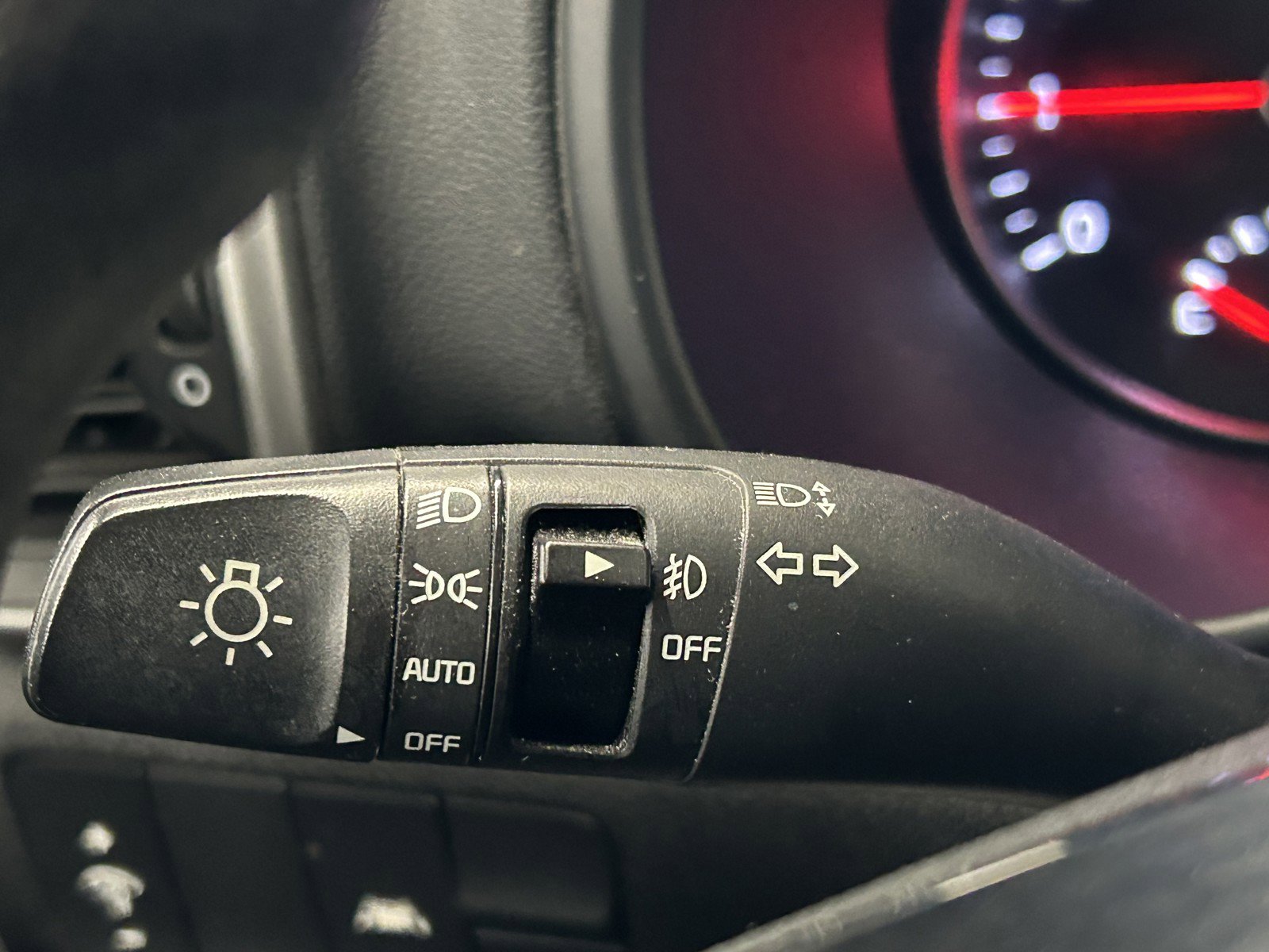 Used 2020 Kia Sportage LX image 24