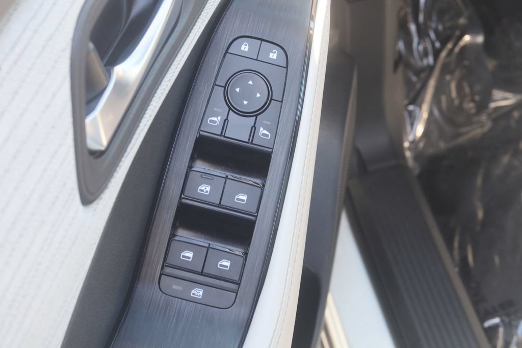 Used 2023 Nissan Rogue SV AWD/4WD image 28
