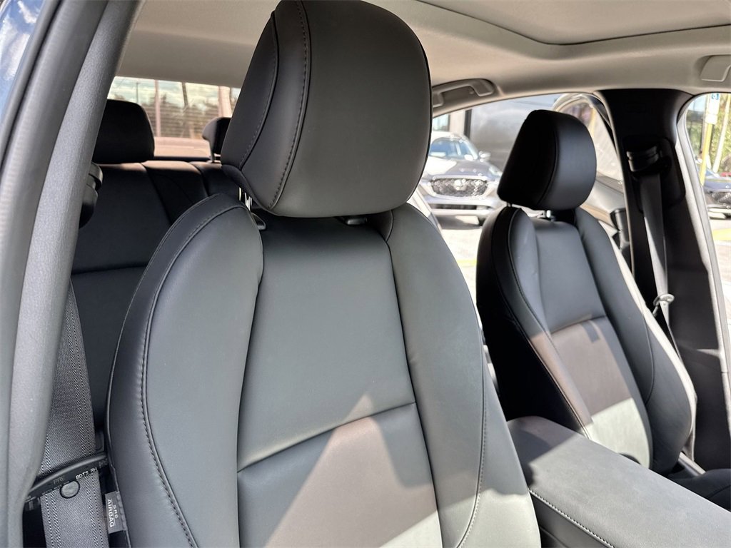 Used 2023 MAZDA MAZDA3 s image 46