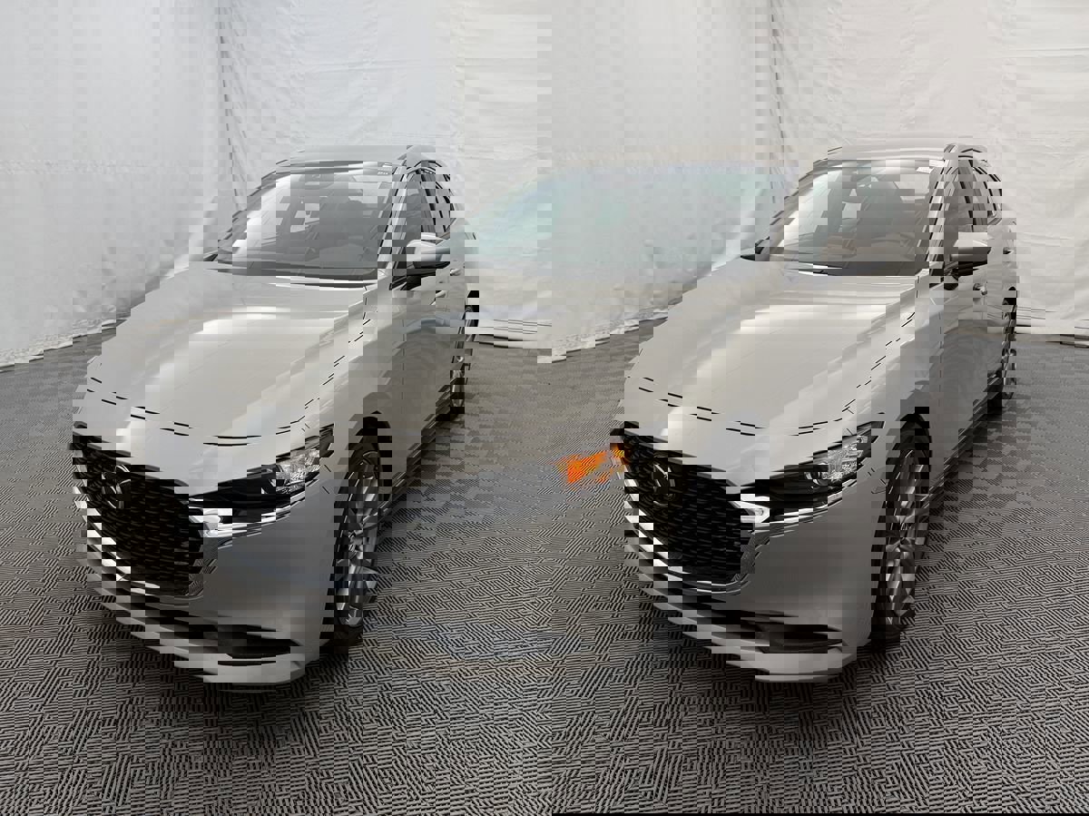 Used 2022 MAZDA MAZDA3 s FWD image 2