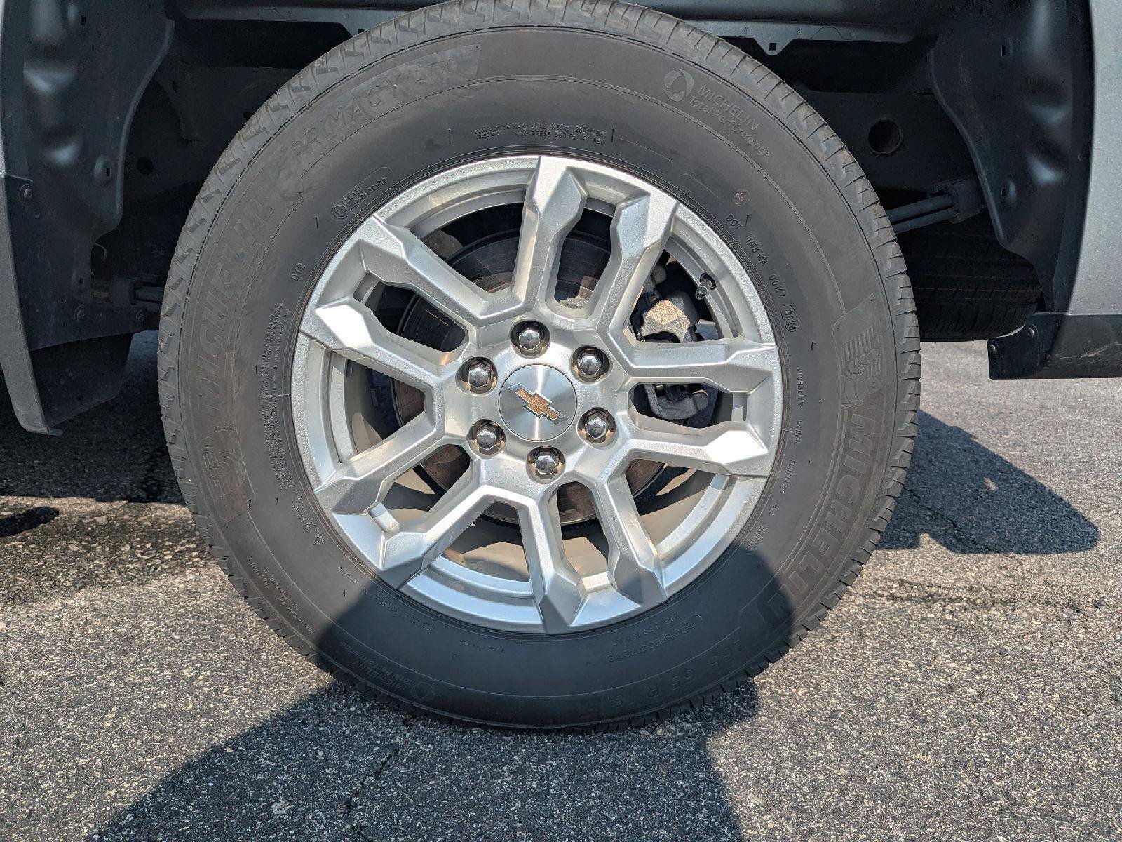 Used 2025 Chevrolet Silverado 1500 LT AWD/4WD image 11