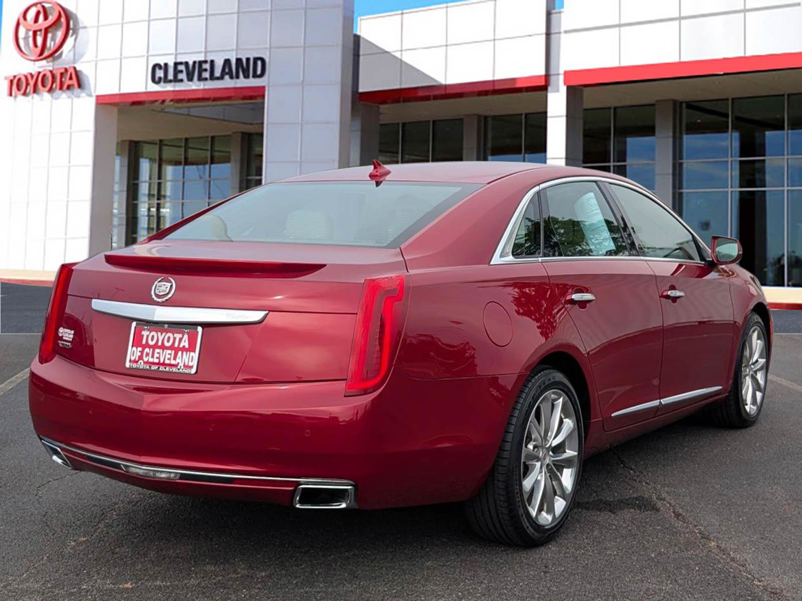 Used 2014 Cadillac XTS Luxury w/ Driver Awareness Package FWD image 7