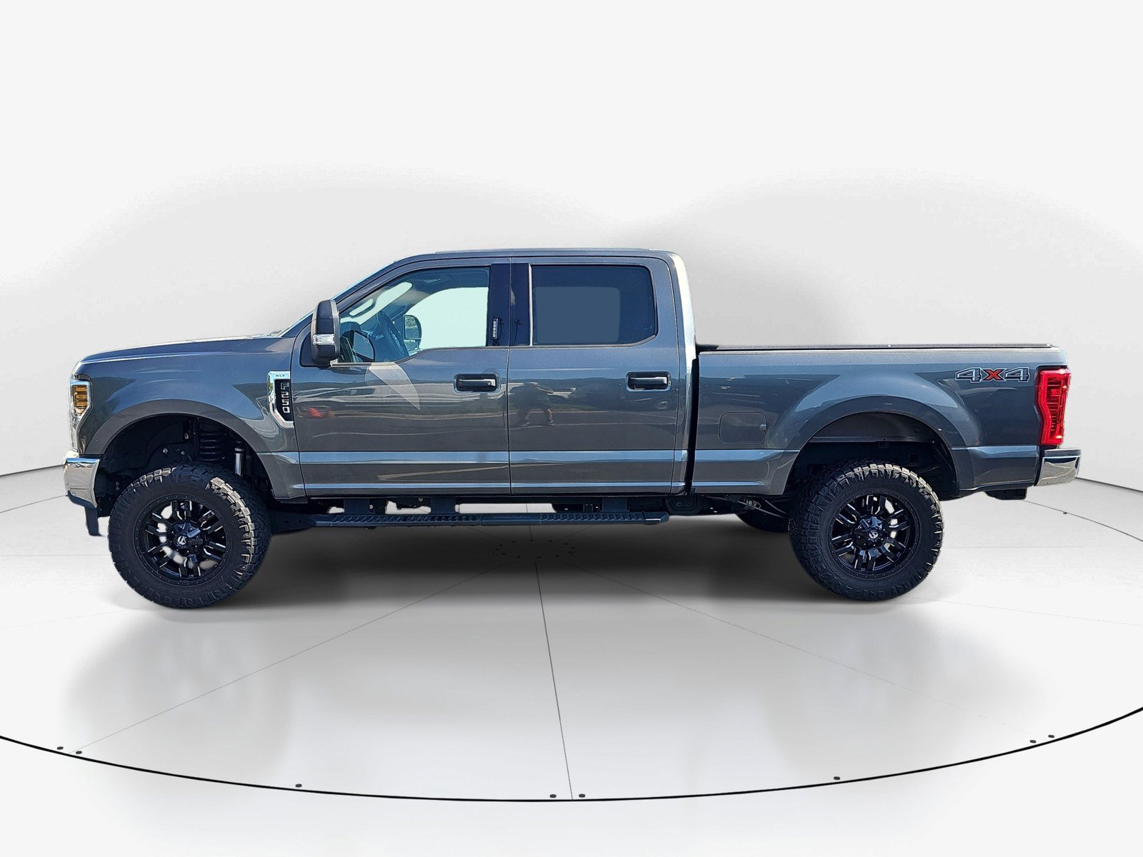 Used 2019 Ford F250 XLT w/ Snow Plow Prep Package AWD/4WD image 6