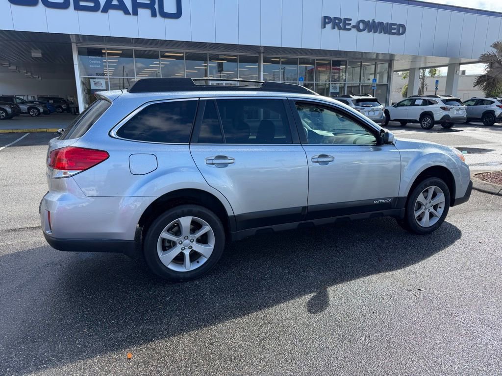 Used 2013 Subaru Outback 2.5i Premium image 3