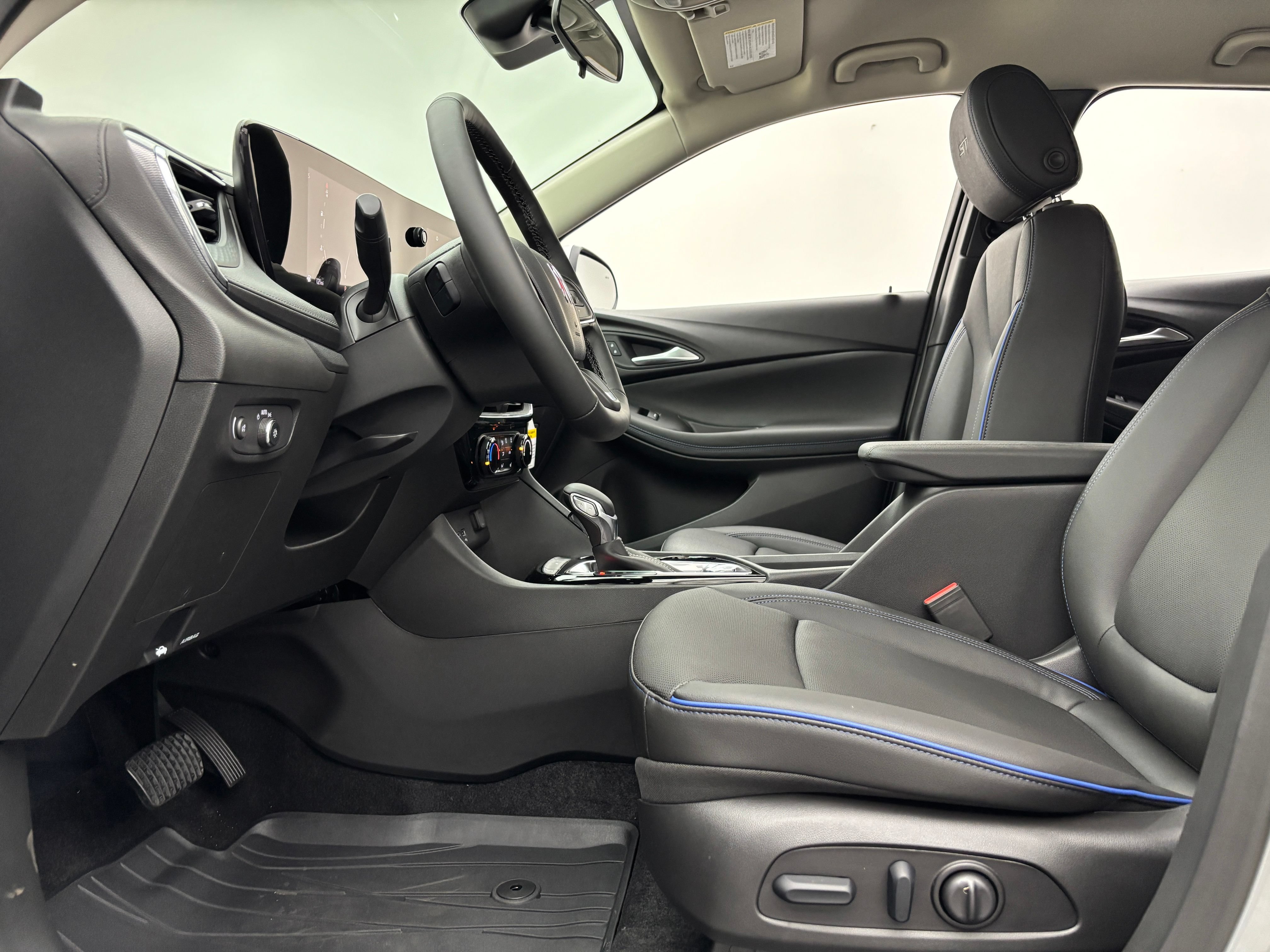 New 2026 Buick Encore GX Sport Touring w/ Comfort Package FWD image 16