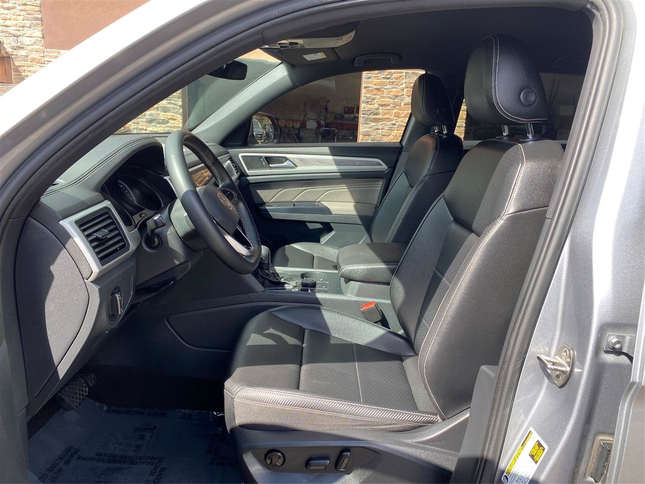 Used 2021 Volkswagen Atlas Cross Sport SE AWD/4WD image 9