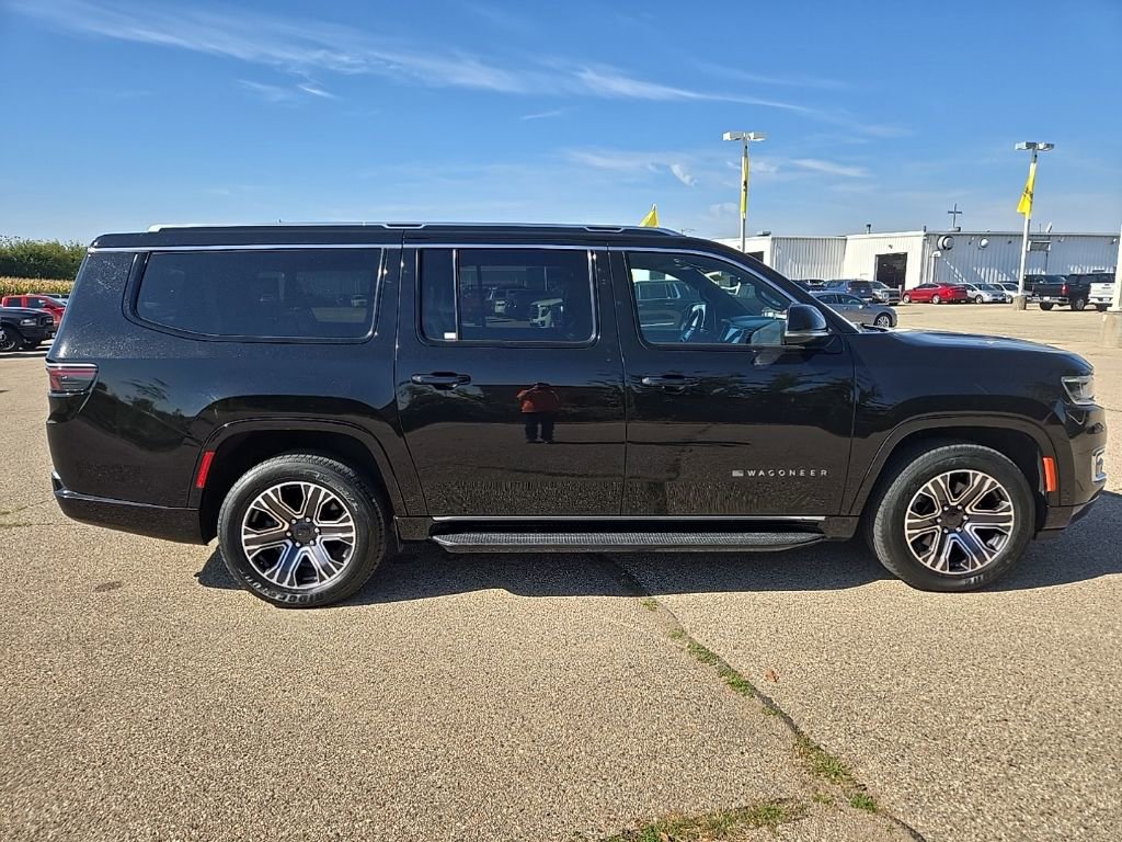 Used 2024 Jeep Wagoneer L Series II w/ Flexible Seating Group image 5