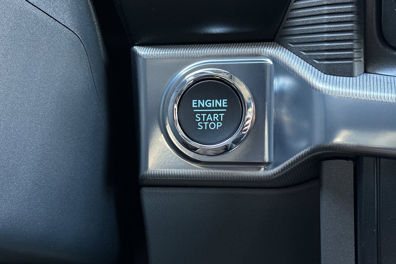 New 2025 Ford F150 Lariat w/ Equipment Group 502A High image 21