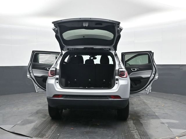 Used 2025 Jeep Compass Sport w/ Mopar Graphics Package AWD/4WD image 44