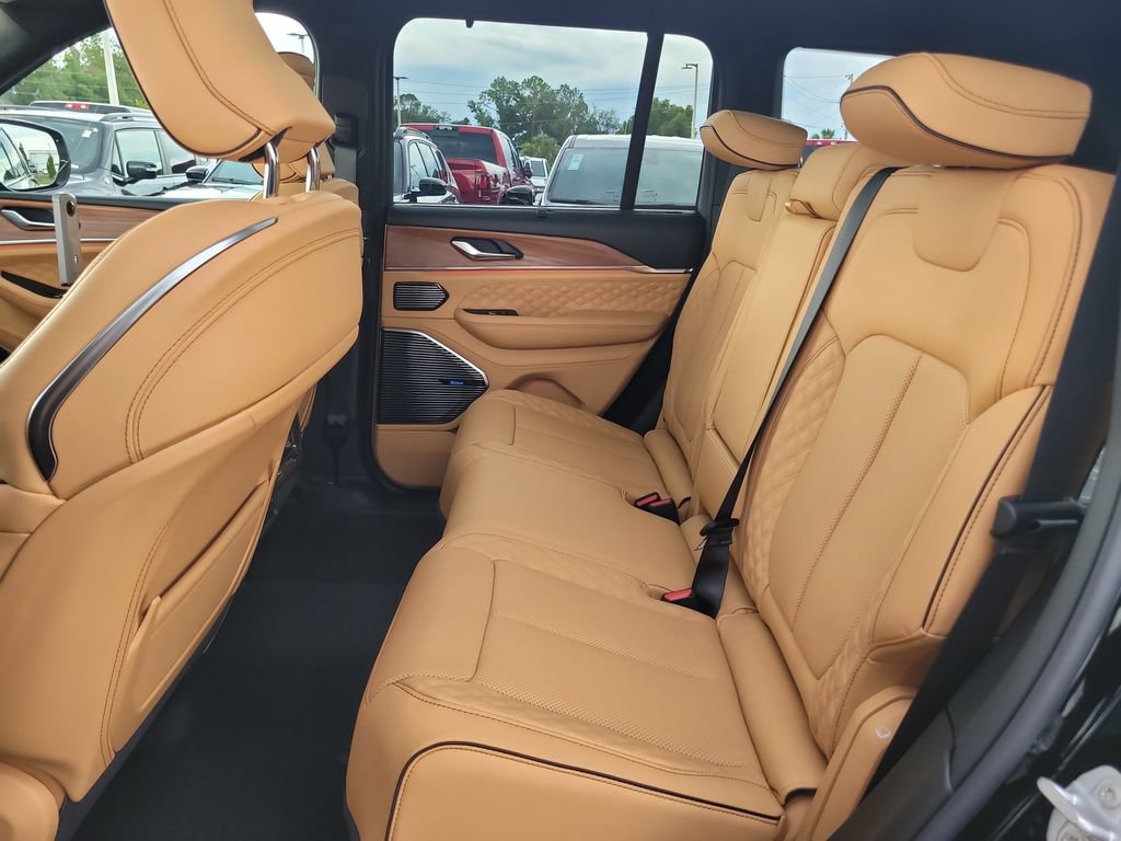 New 2026 Jeep Grand Cherokee Summit AWD/4WD image 14