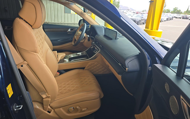 Used 2023 Genesis GV80 3.5T w/ Prestige Package AWD/4WD image 6