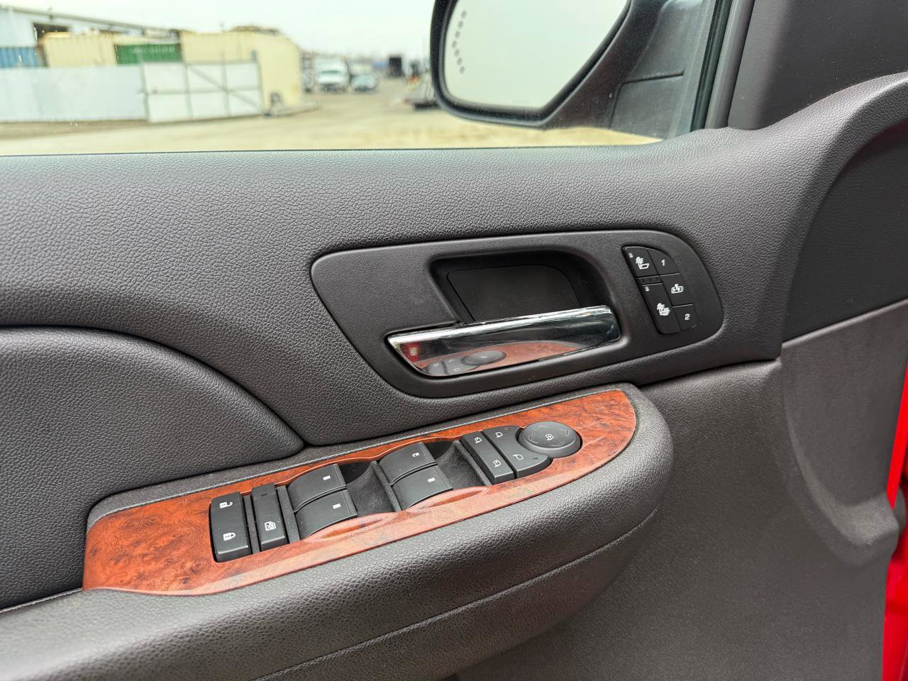 Used 2008 Chevrolet Avalanche LTZ w/ LTZ Preferred Equipment Group image 14