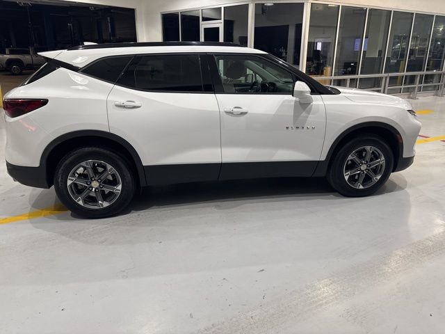 Used 2025 Chevrolet Blazer LT w/ Convenience Package image 9