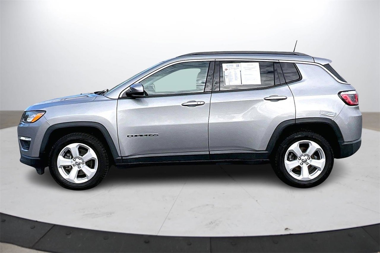 Certified 2019 Jeep Compass Latitude w/ Cold Weather Group image 6