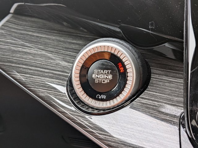 Used 2022 Jeep Wagoneer Series III w/ Premium Group I image 17