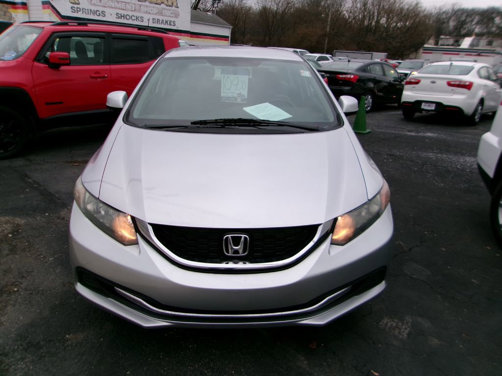 Used 2013 Honda Civic LX image 2